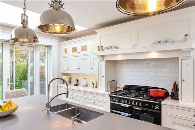 21 Oakdale Drive, Cabinteely, Glenageary