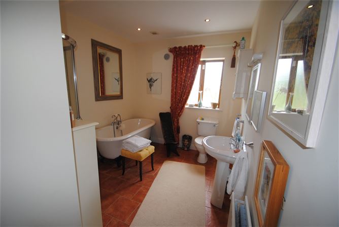 Walnut Creek, Ballincard, Five Alley, Birr, Co. Offaly