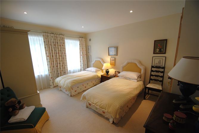 Walnut Creek, Ballincard, Five Alley, Birr, Co. Offaly