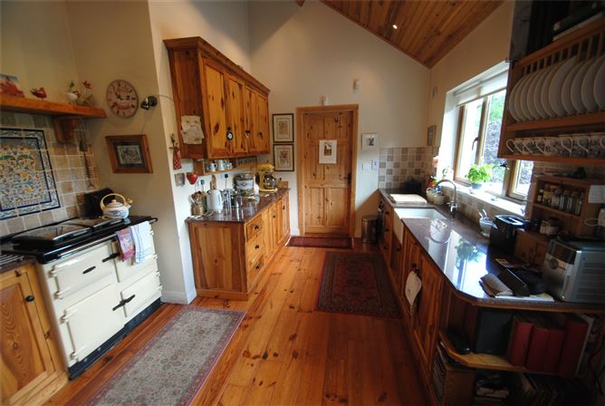 Walnut Creek, Ballincard, Five Alley, Birr, Co. Offaly