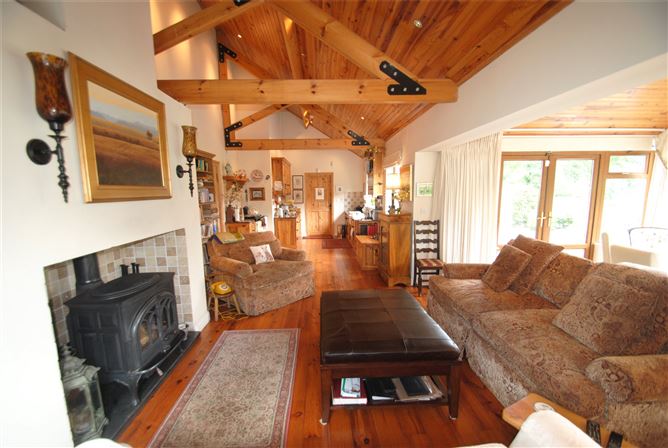 Walnut Creek, Ballincard, Five Alley, Birr, Co. Offaly