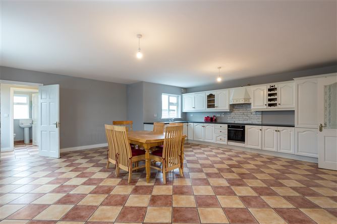 28 Barrowvale, Portlaoise Road, Graiguecullen, Carlow