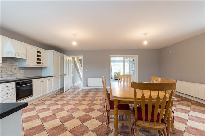 28 Barrowvale, Portlaoise Road, Graiguecullen, Carlow