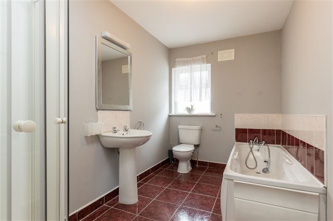 28 Barrowvale, Portlaoise Road, Graiguecullen, Carlow