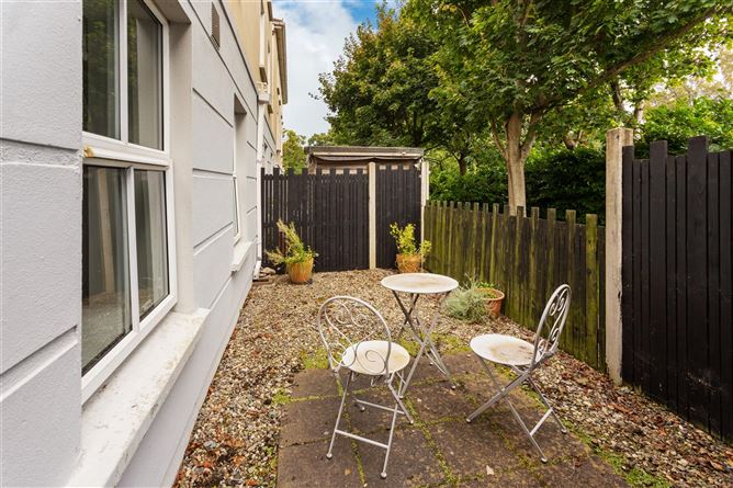 8 Westfield, Rock Road, Blackrock, Co. Dublin