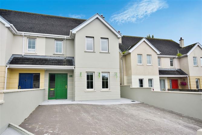28 Cois Baile, Ballygologue Rd, Listowel, Co. Kerry