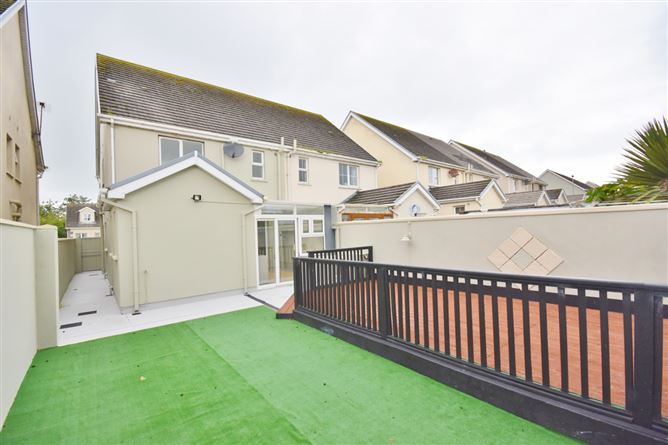 28 Cois Baile, Ballygologue Rd, Listowel, Co. Kerry