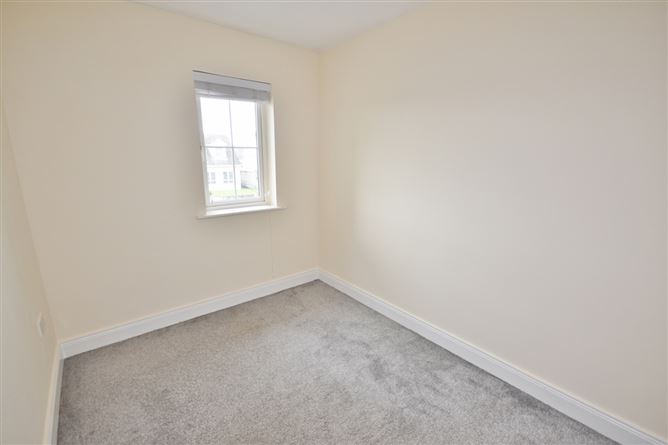 28 Cois Baile, Ballygologue Rd, Listowel, Co. Kerry