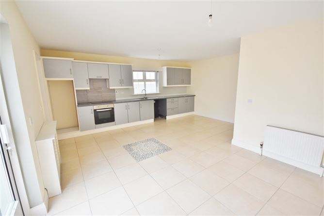 28 Cois Baile, Ballygologue Rd, Listowel, Co. Kerry