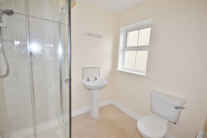 28 Cois Baile, Ballygologue Rd, Listowel, Co. Kerry