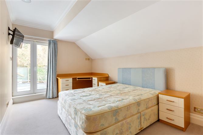 Hillside, 5A Louvain, Ardilea, Clonskeagh, Dublin 14