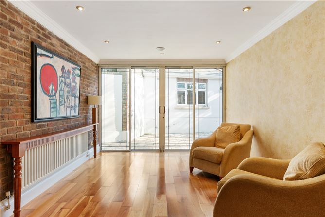 Hillside, 5A Louvain, Ardilea, Clonskeagh, Dublin 14