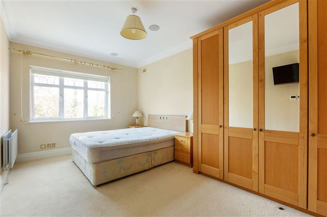 Hillside, 5A Louvain, Ardilea, Clonskeagh, Dublin 14
