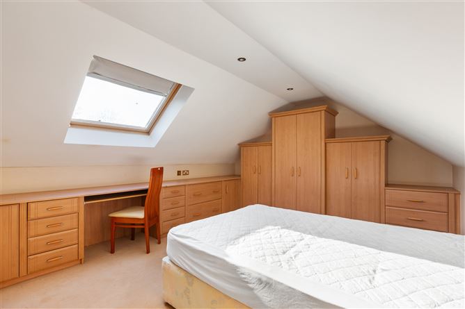 Hillside, 5A Louvain, Ardilea, Clonskeagh, Dublin 14