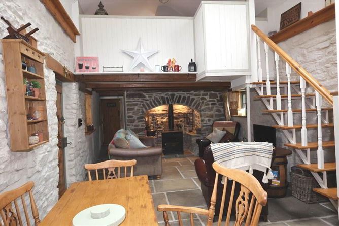 Hopesgate Cottage, Derryvale, Roscrea, Tipperary