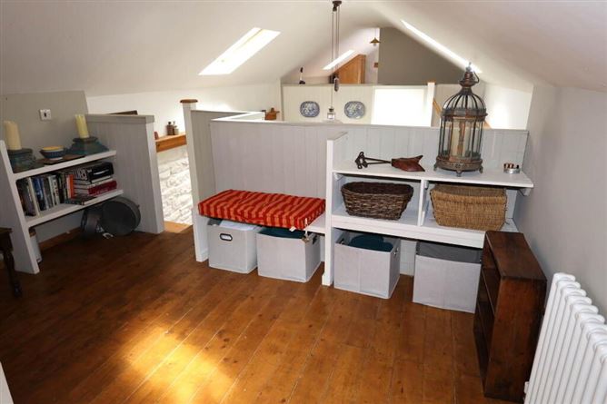 Hopesgate Cottage, Derryvale, Roscrea, Tipperary