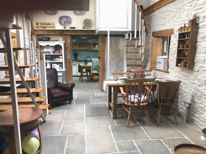 Hopesgate Cottage, Derryvale, Roscrea, Tipperary