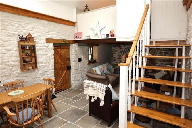 Hopesgate Cottage, Derryvale, Roscrea, Tipperary