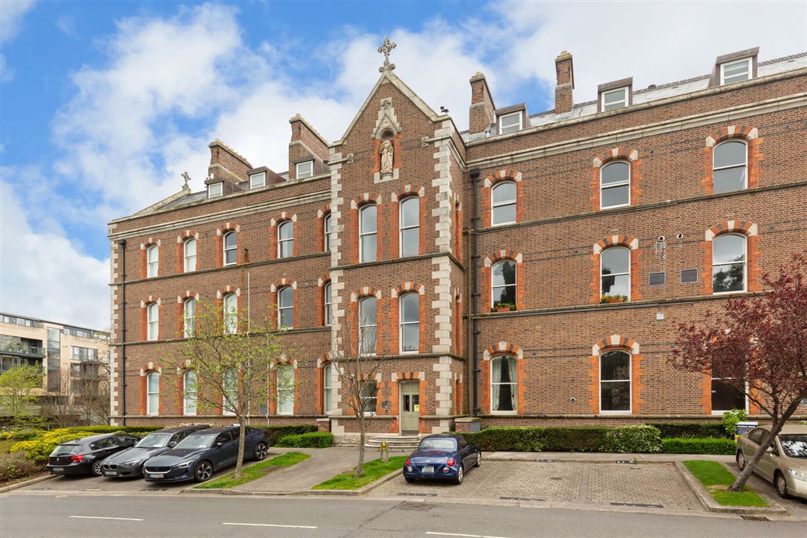 30 Convent Hall, Mount Saint Annes, Milltown, Dublin 6