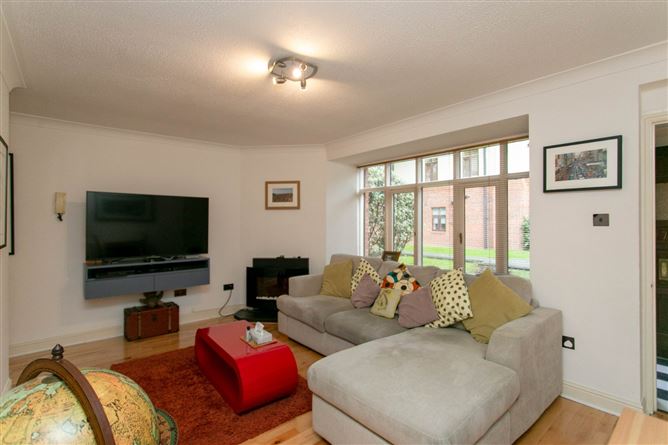 7 Cedarmount, St. Brigid's Road, Stillorgan, Co. Dublin.