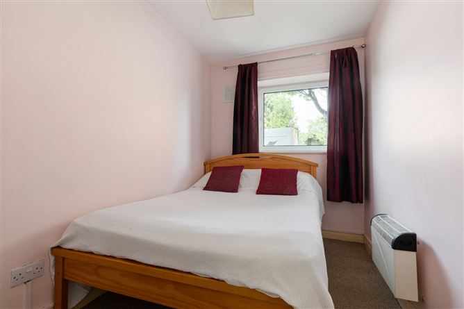 5 The Court Dalcassian Downs, Glasnevin