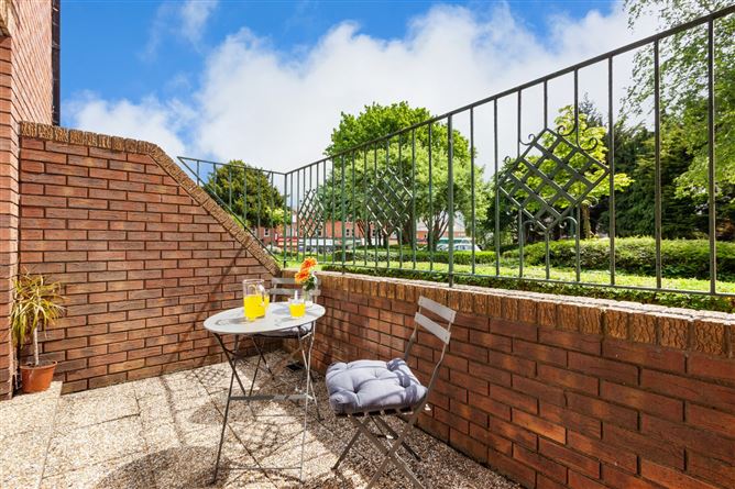 5 The Court Dalcassian Downs, Glasnevin