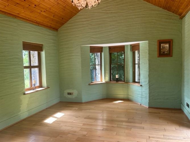 Woodhill, Tullaghaun, Ballyhaunis, Mayo