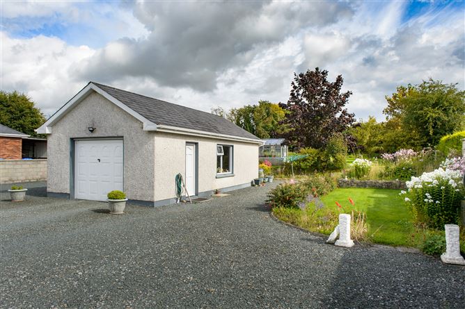 Emo Village, Emo, Laois