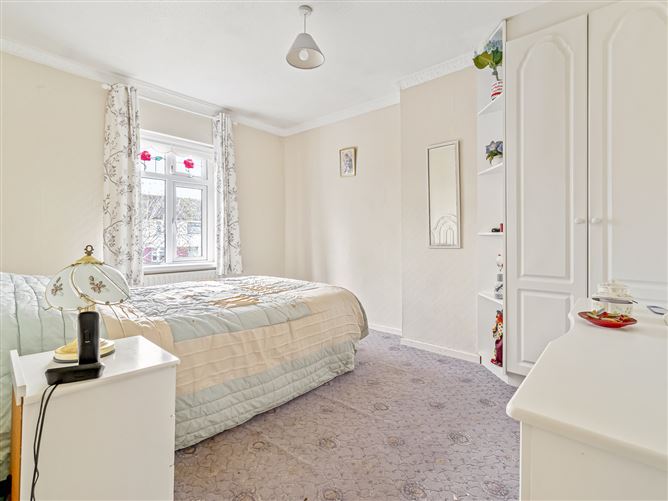 15 Pineview Avenue, Aylesbury,   Dublin 24