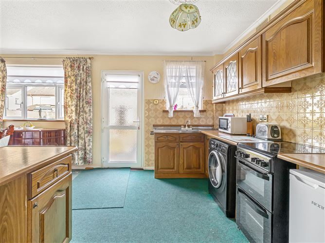 15 Pineview Avenue, Aylesbury,   Dublin 24