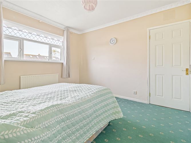 15 Pineview Avenue, Aylesbury,   Dublin 24