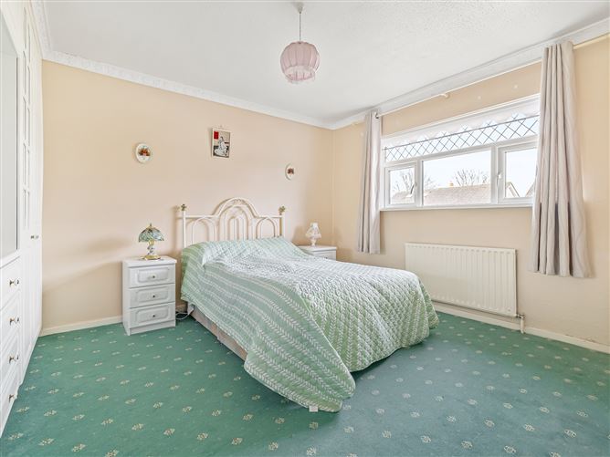 15 Pineview Avenue, Aylesbury,   Dublin 24