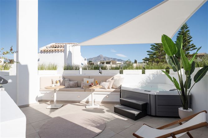 Spain, Marbella, Nueva Andalucia - COSTA-00971P