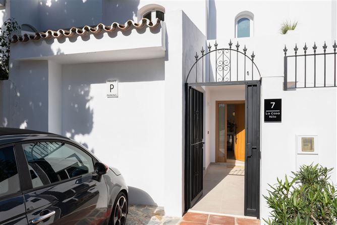 Spain, Marbella, Nueva Andalucia - COSTA-00971P