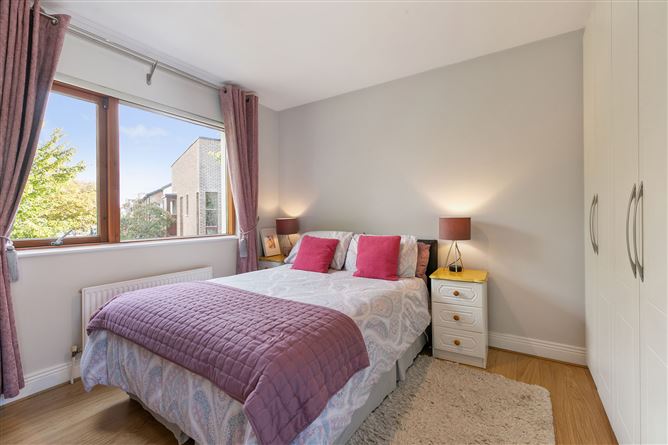 2 Hunters Walk, Ballycullen, Dublin 24