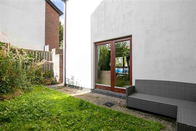 2 Hunters Walk, Ballycullen, Dublin 24