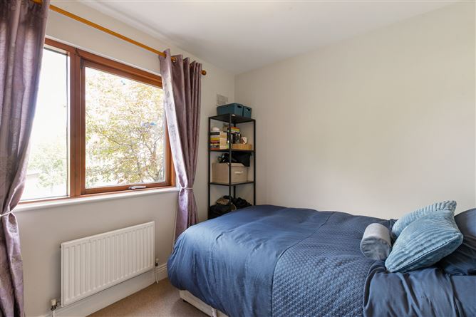 2 Hunters Walk, Ballycullen, Dublin 24