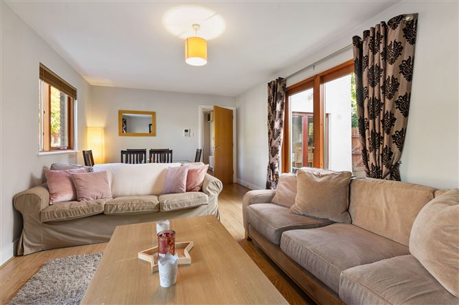 2 Hunters Walk, Ballycullen, Dublin 24