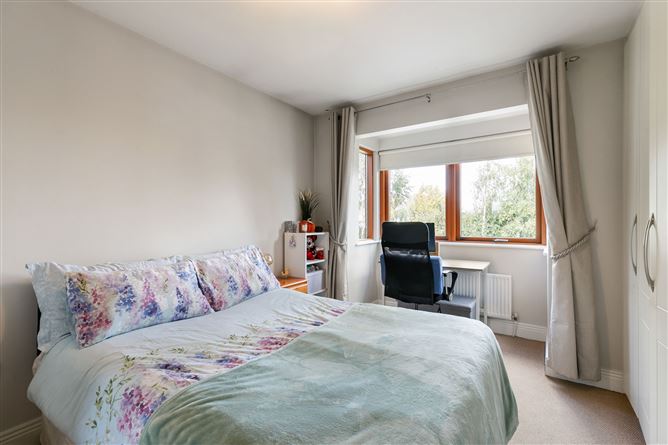 2 Hunters Walk, Ballycullen, Dublin 24