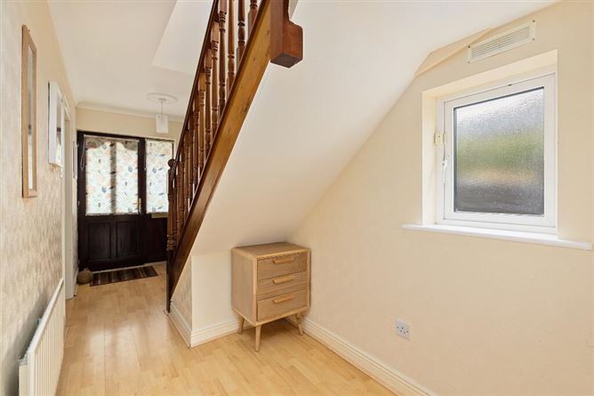 Photo 8 of 19 — 1 Castle Riada Drive, Lucan, Dublin