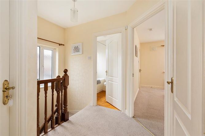 Photo 16 of 19 — 1 Castle Riada Drive, Lucan, Dublin