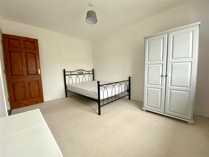 40 Montfort, Monaghan