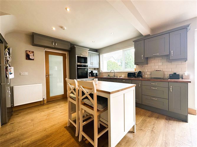 48 Brookville Avenue, Clareview, Ennis Road, Co. Limerick, Clareview