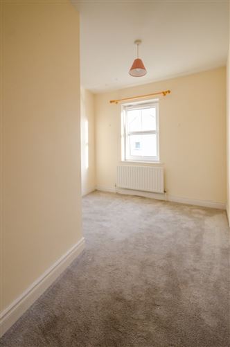 6 Moyview, Arbuckle Row, Ballina, Co. Mayo