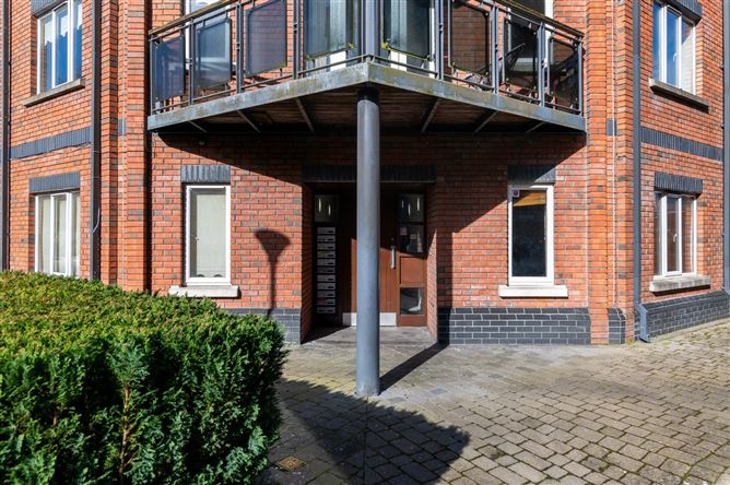305 Altmore House, Tara Street, Tullamore, Co. Offaly