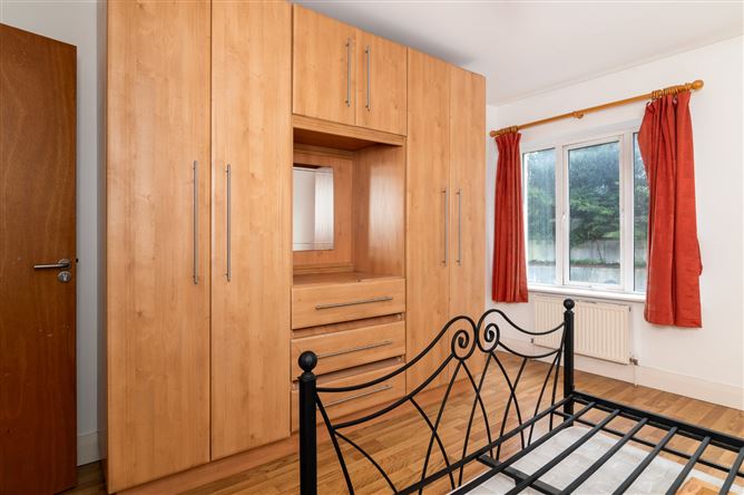 305 Altmore House, Tara Street, Tullamore, Co. Offaly