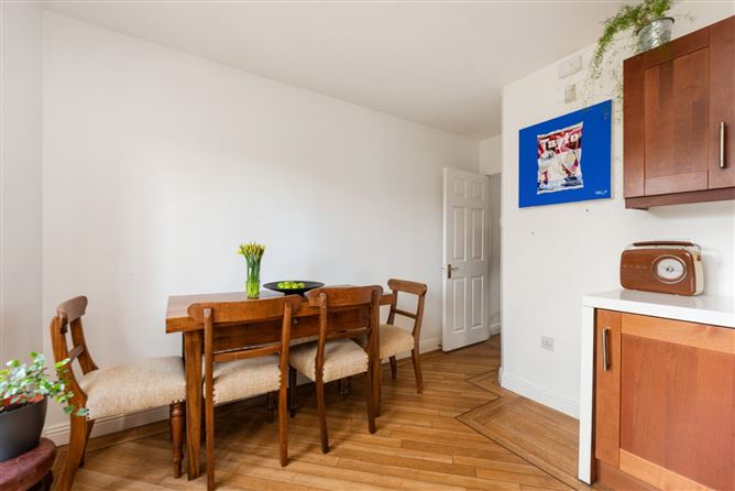 12 Pine Grove, Knocklyon, Dublin 16