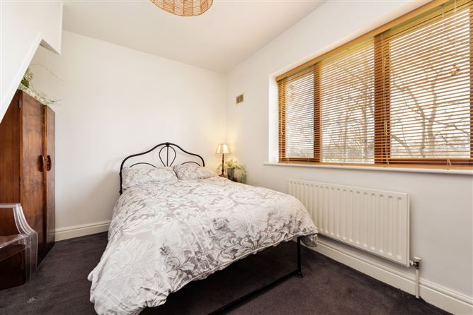 12 Pine Grove, Knocklyon, Dublin 16