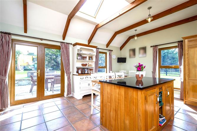 Stonebridge Farmhouse, Ahacross, Kildorrery, Co. Cork