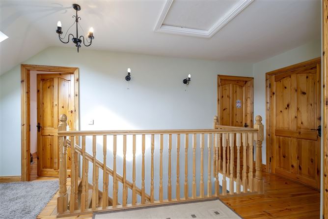 Stonebridge Farmhouse, Ahacross, Kildorrery, Co. Cork